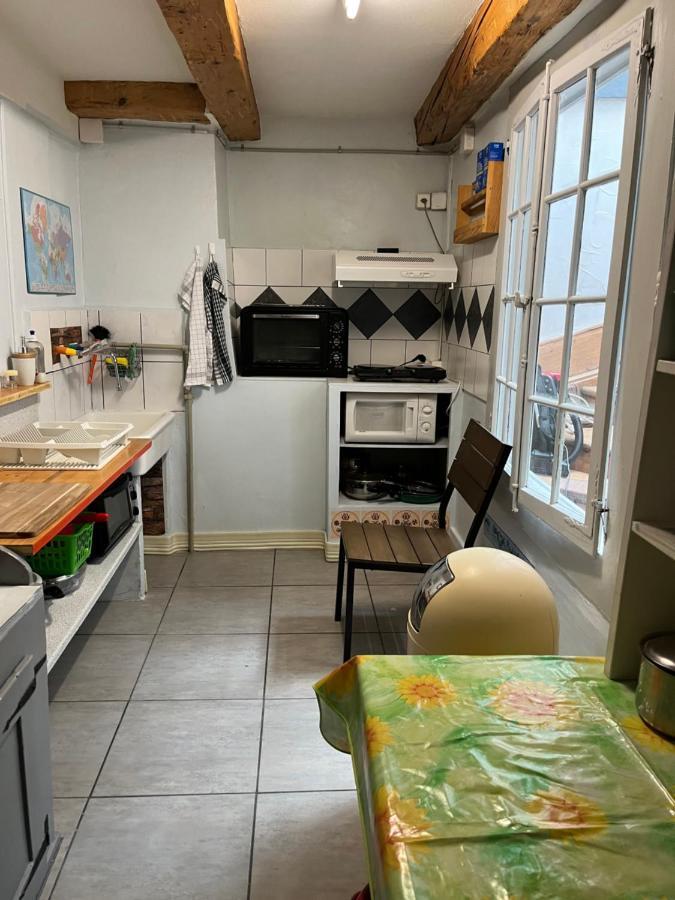 Chambre Papillon Avec Acces Terasse La Neuveville Luaran gambar