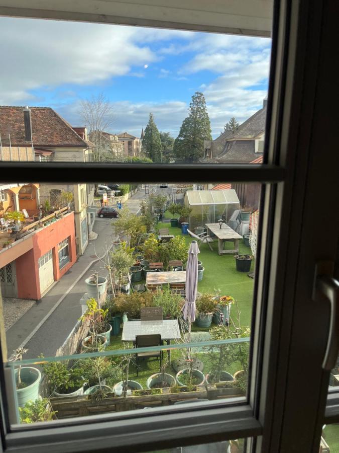 Chambre Papillon Avec Acces Terasse La Neuveville Luaran gambar