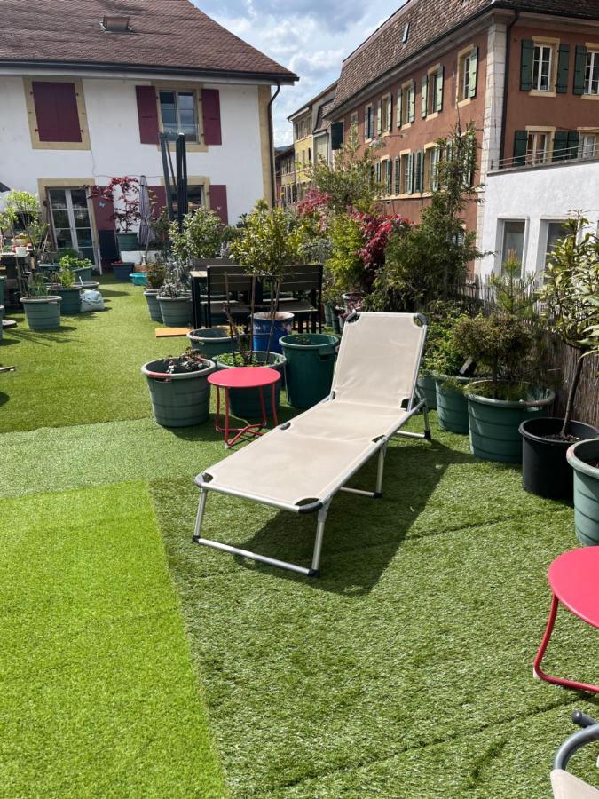 Chambre Papillon Avec Acces Terasse La Neuveville Luaran gambar