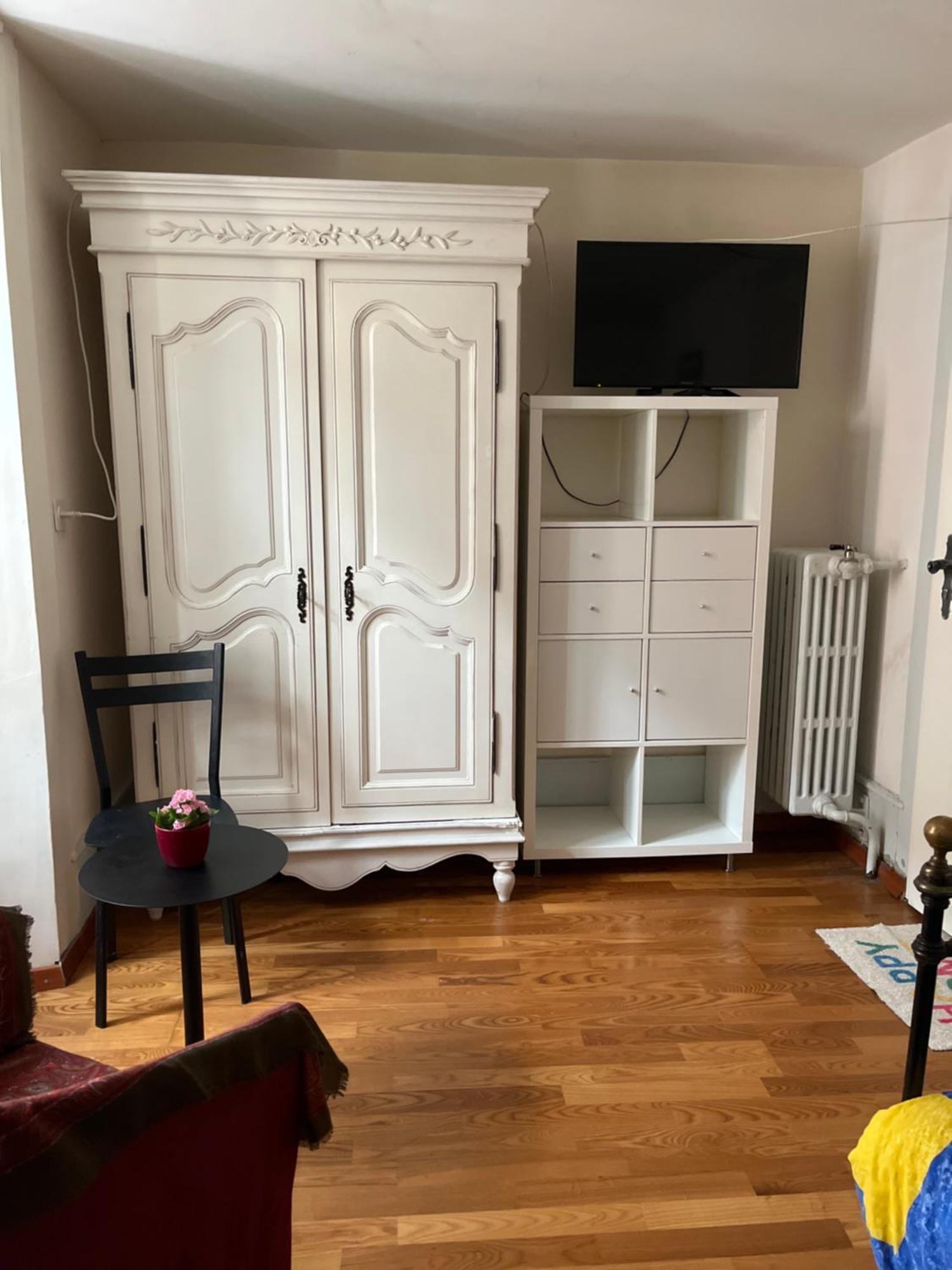 Chambre Papillon Avec Acces Terasse La Neuveville Luaran gambar