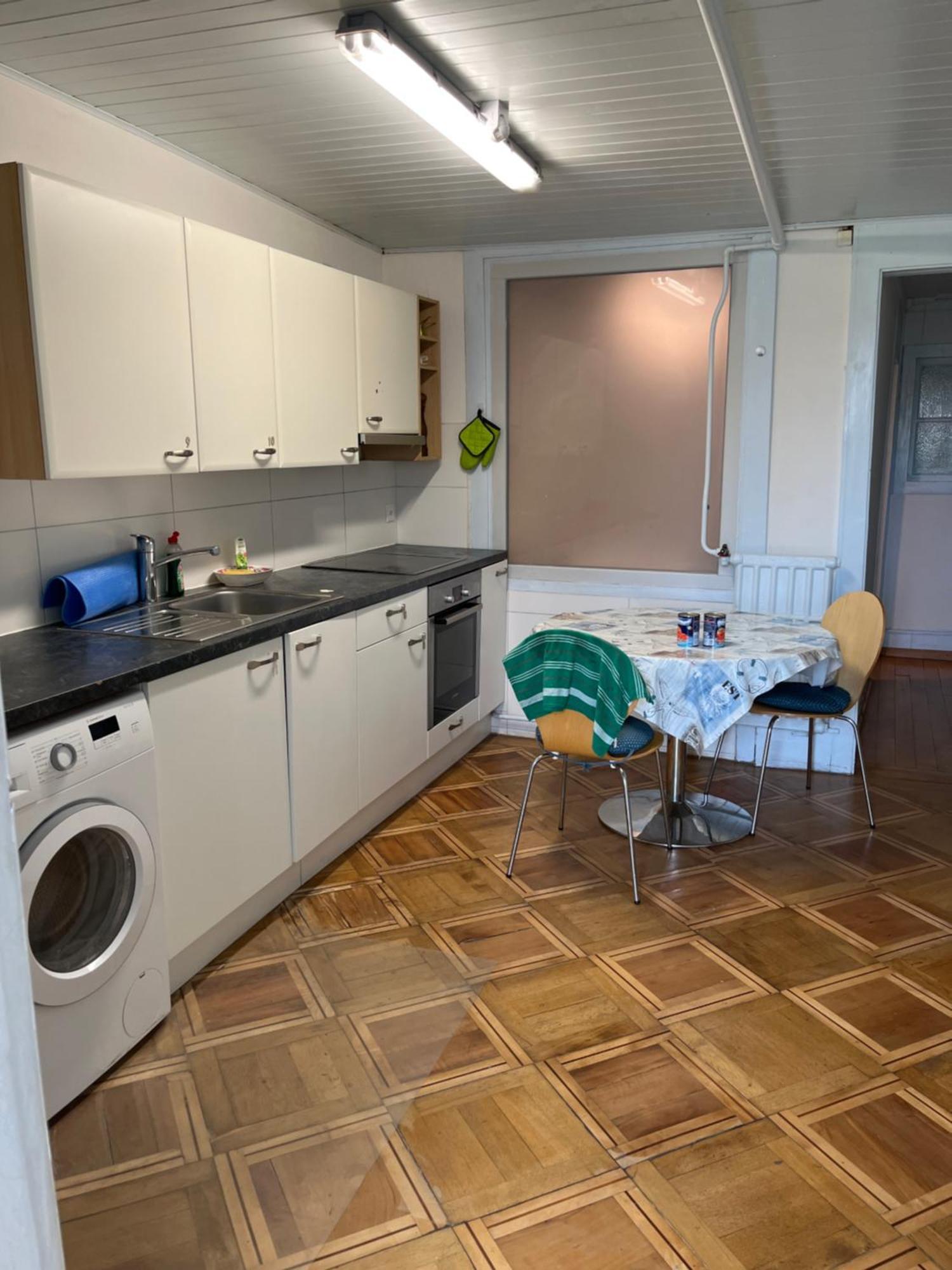 Chambre Papillon Avec Acces Terasse La Neuveville Luaran gambar